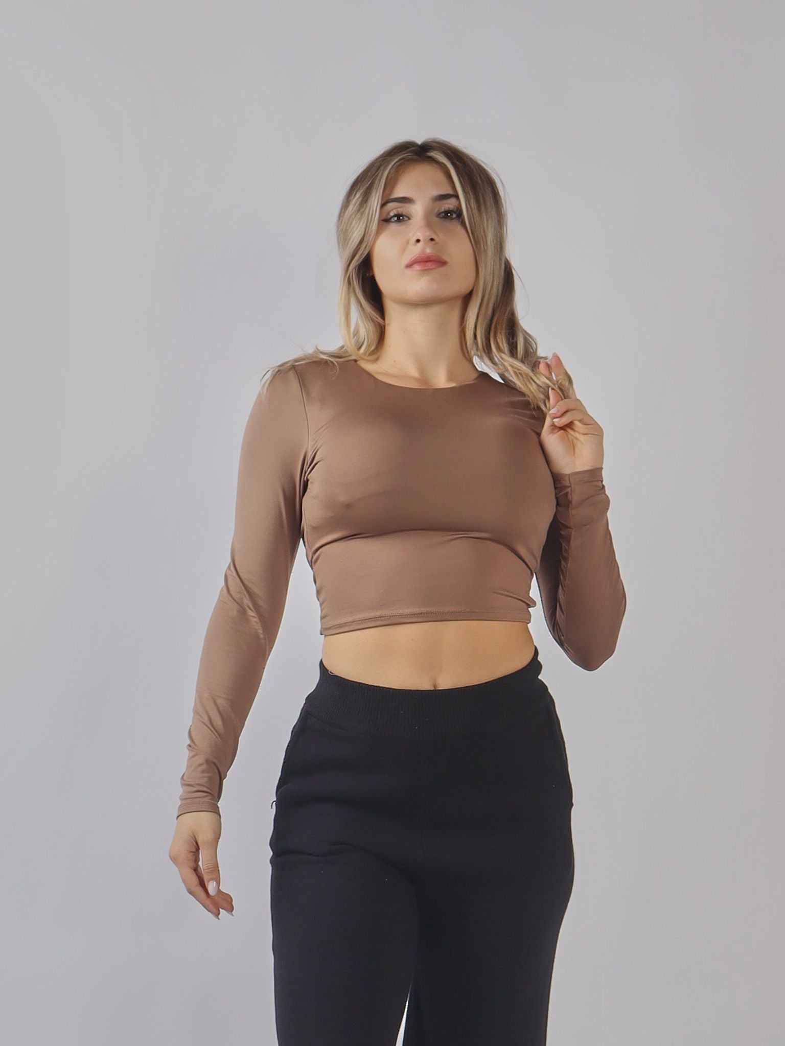 Top a manica lunga con schiena scoperta