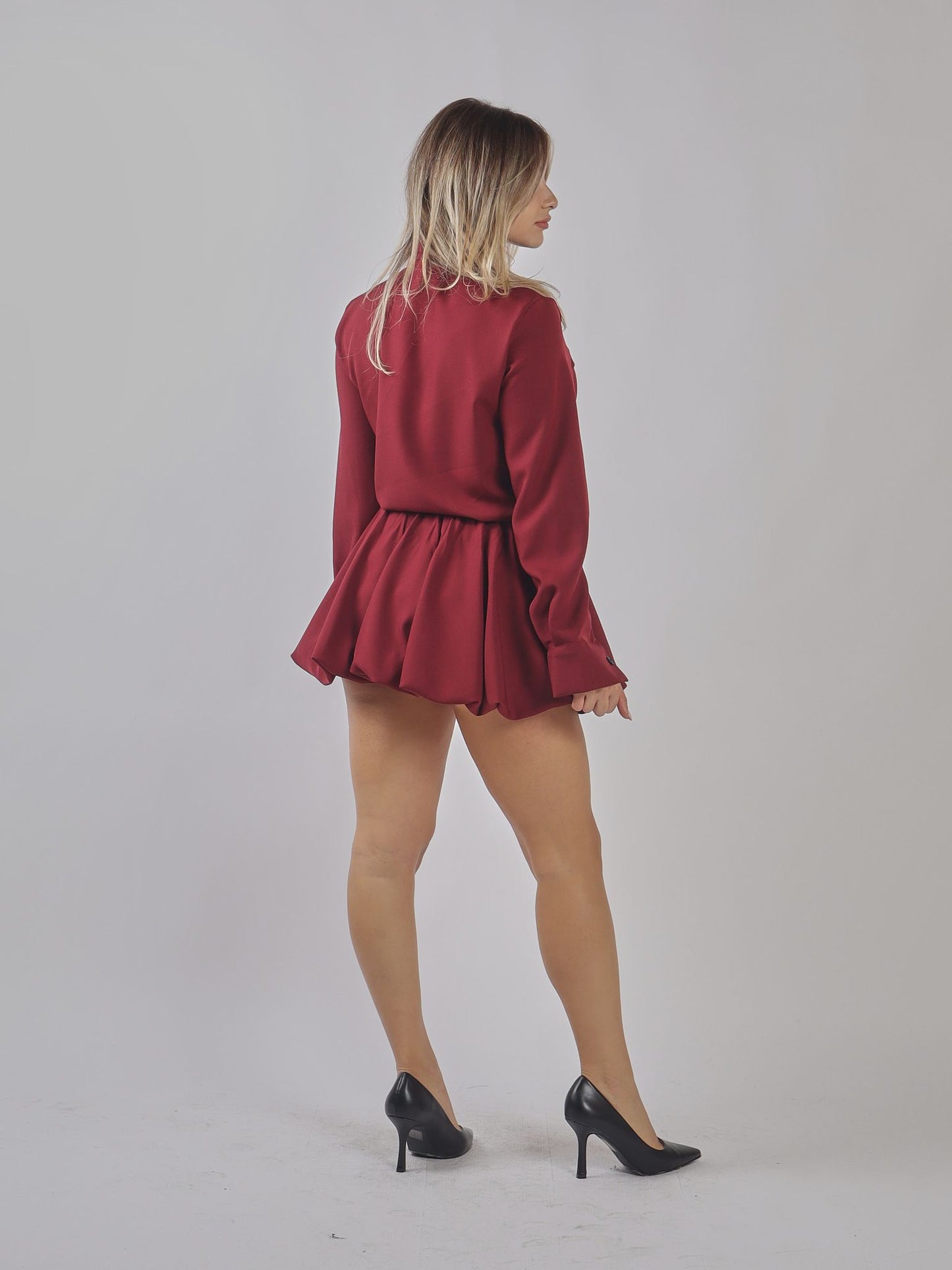 Completo camicia e gonna sbuffo