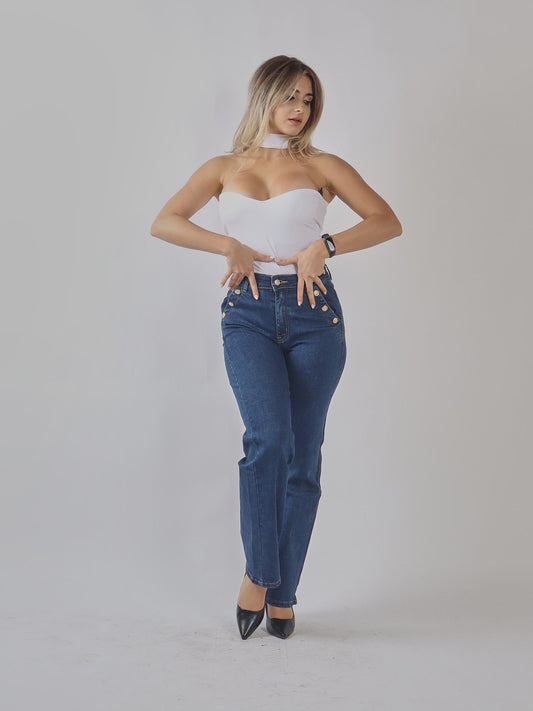 Jeans a vita alta con bottoni decorativi