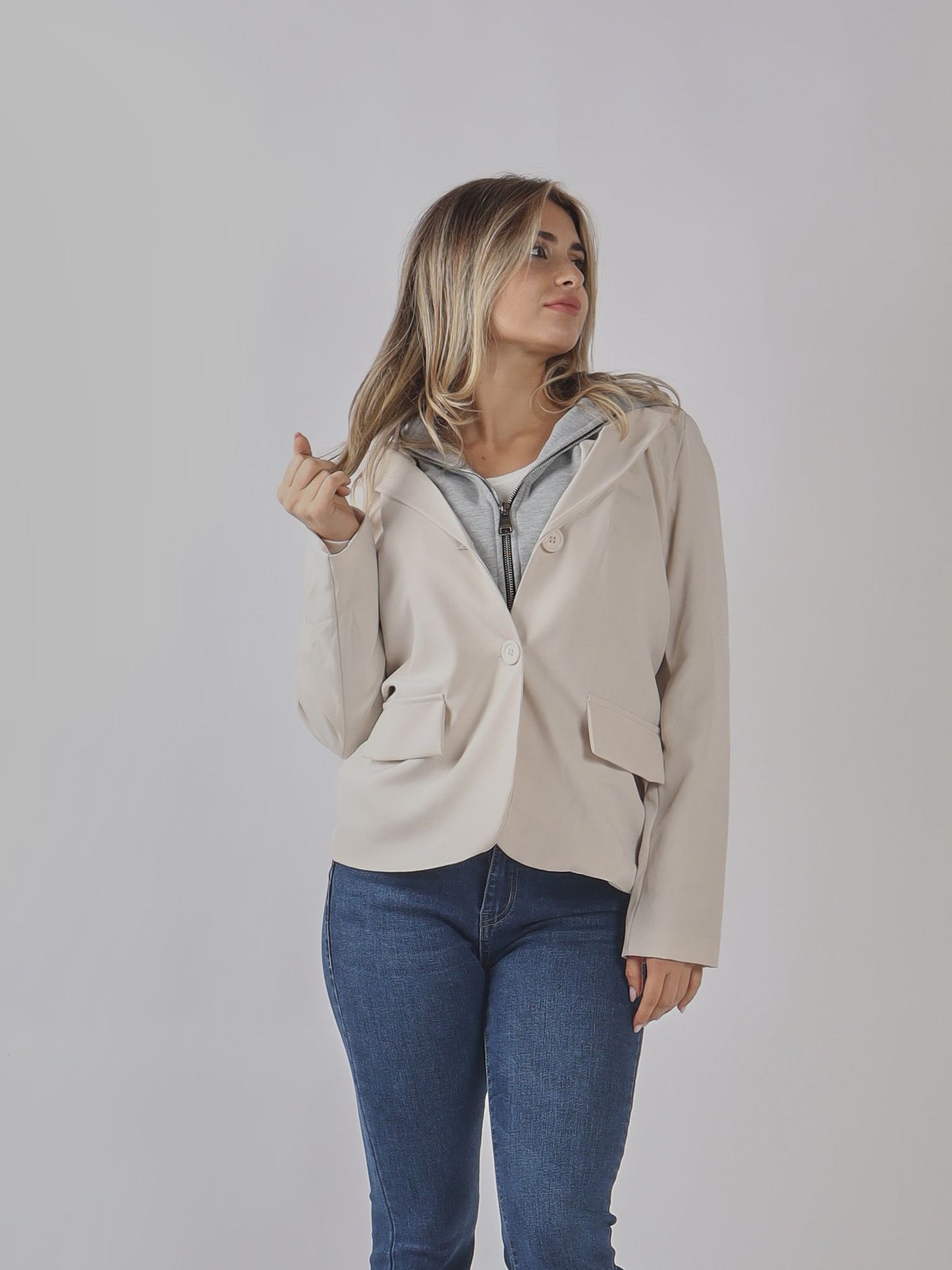 BLAZER CON CAPPUCCIO IN LAYER