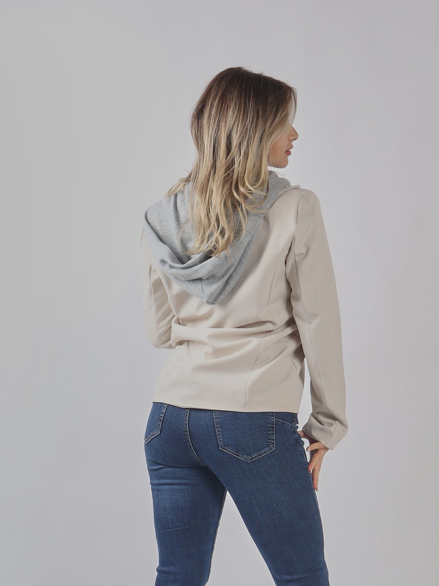 BLAZER CON CAPPUCCIO IN LAYER