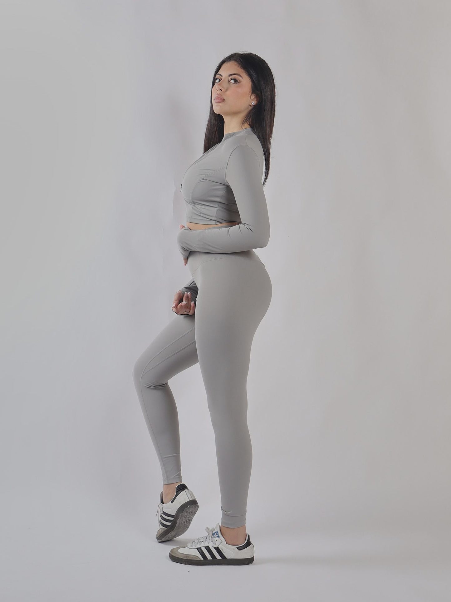 SET SPORTIVO A MANICHE LUNGHE CON ZIP