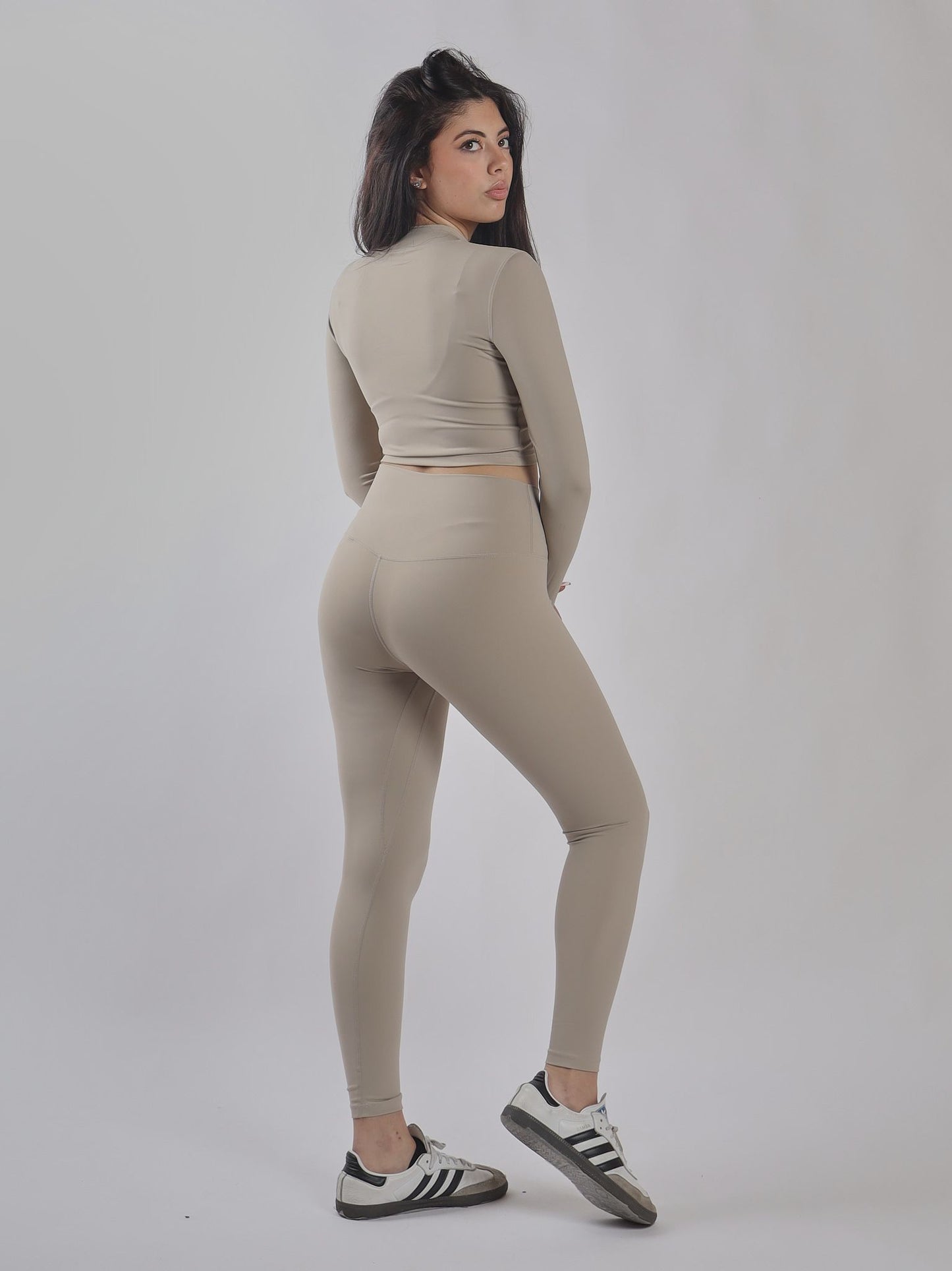 SET SPORTIVO A MANICHE LUNGHE CON ZIP