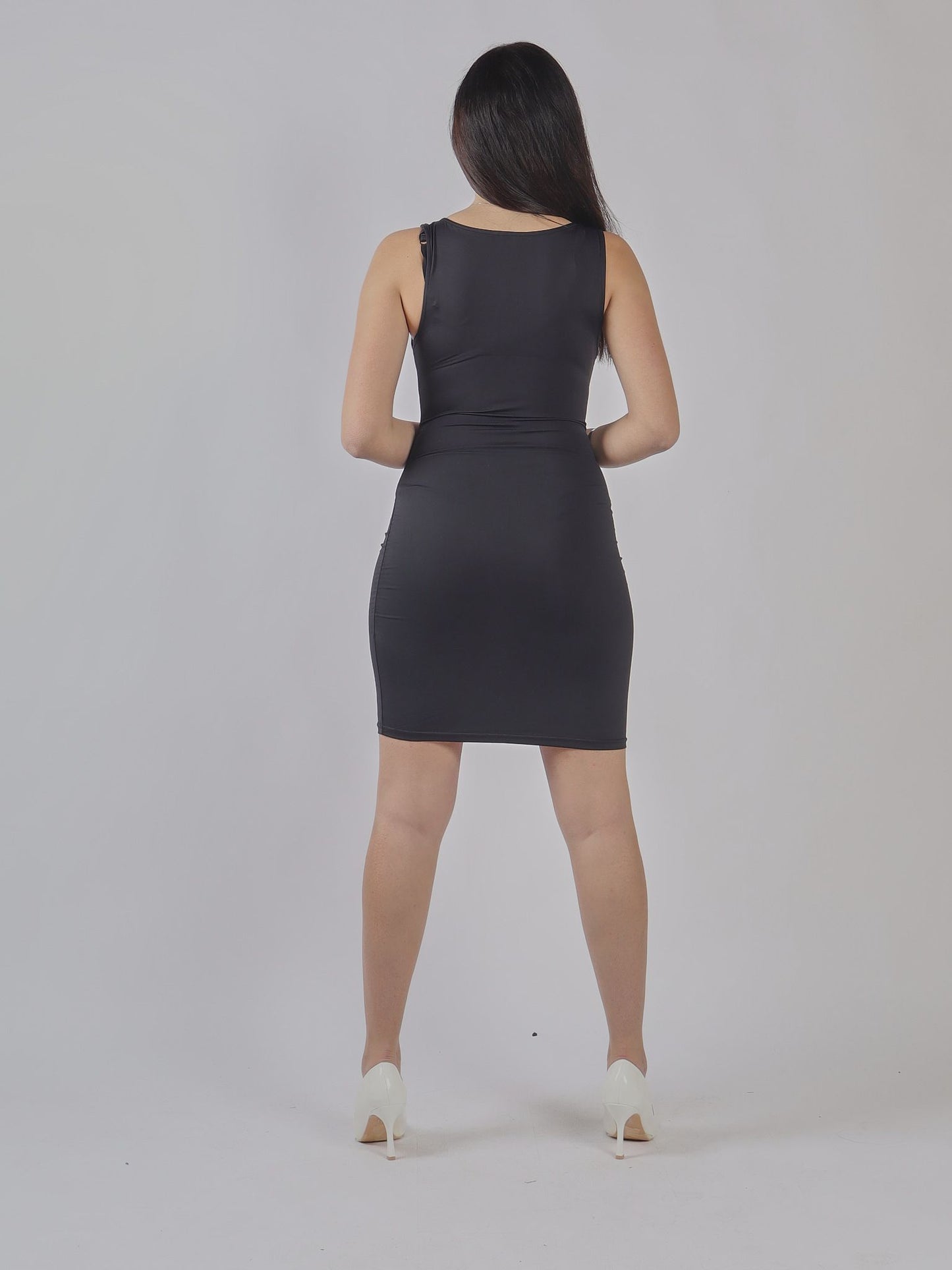 ABITO ADERENTE SENZA MANICHE DONNA