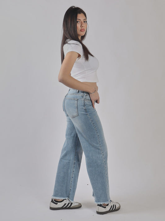 JEANS FLARE CON ORLO VIVI