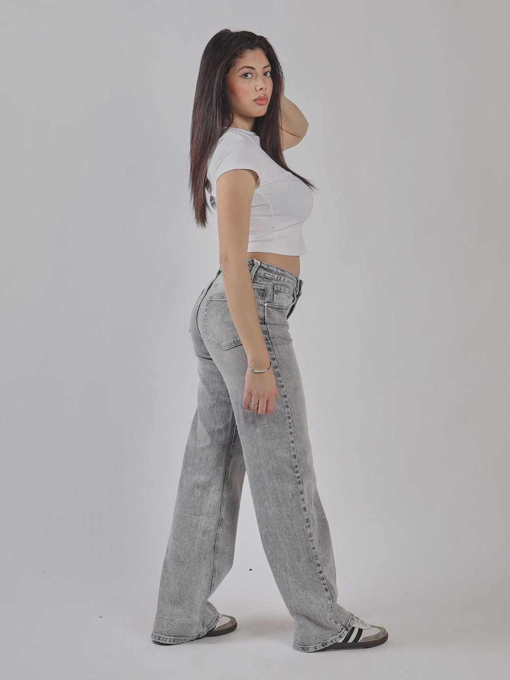 JEANS A GAMBA LARGA CASUAL