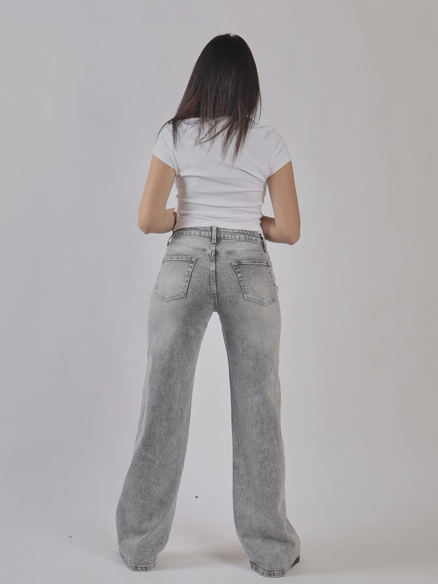 JEANS A GAMBA LARGA CASUAL