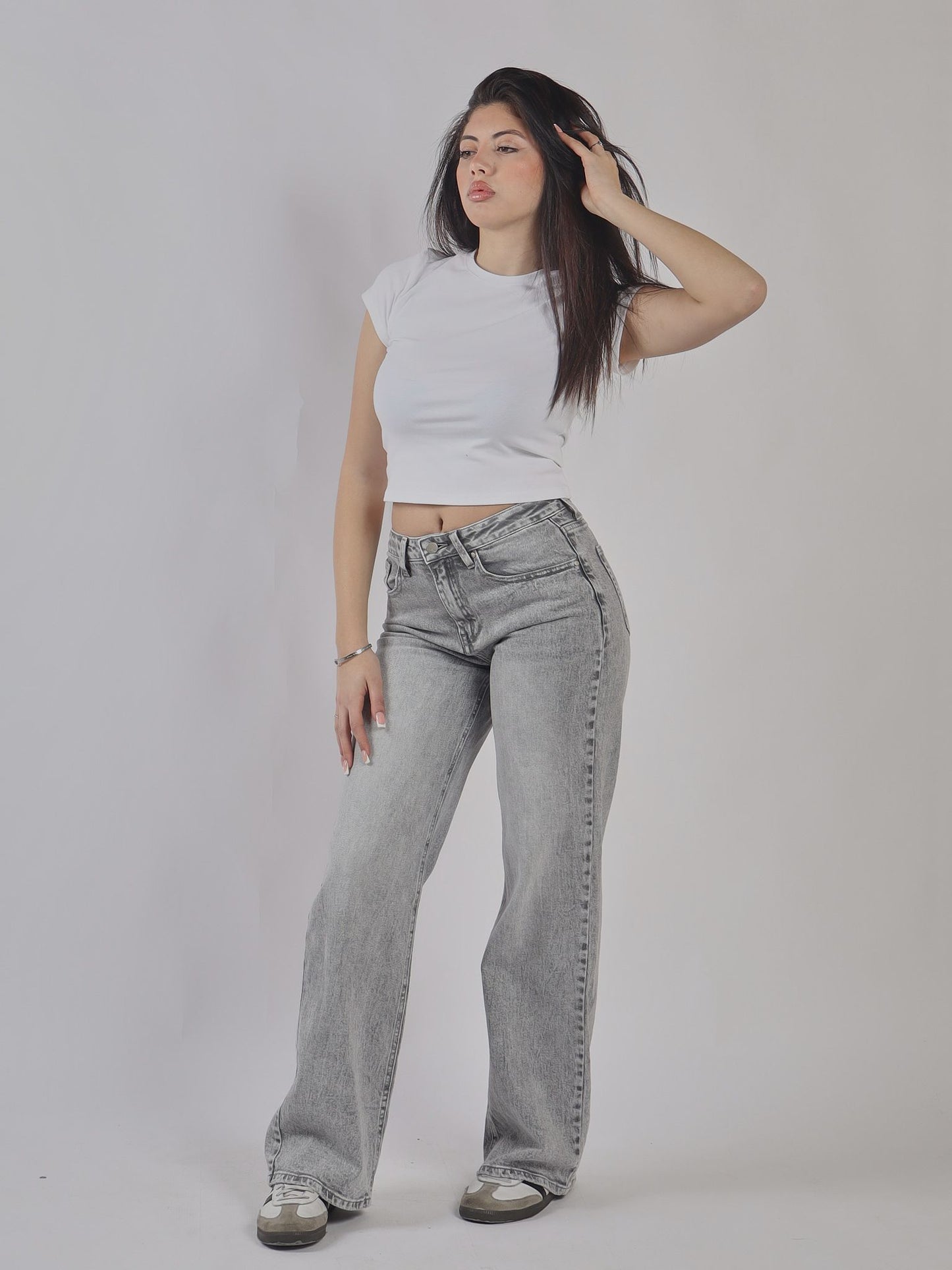 JEANS A GAMBA LARGA CASUAL