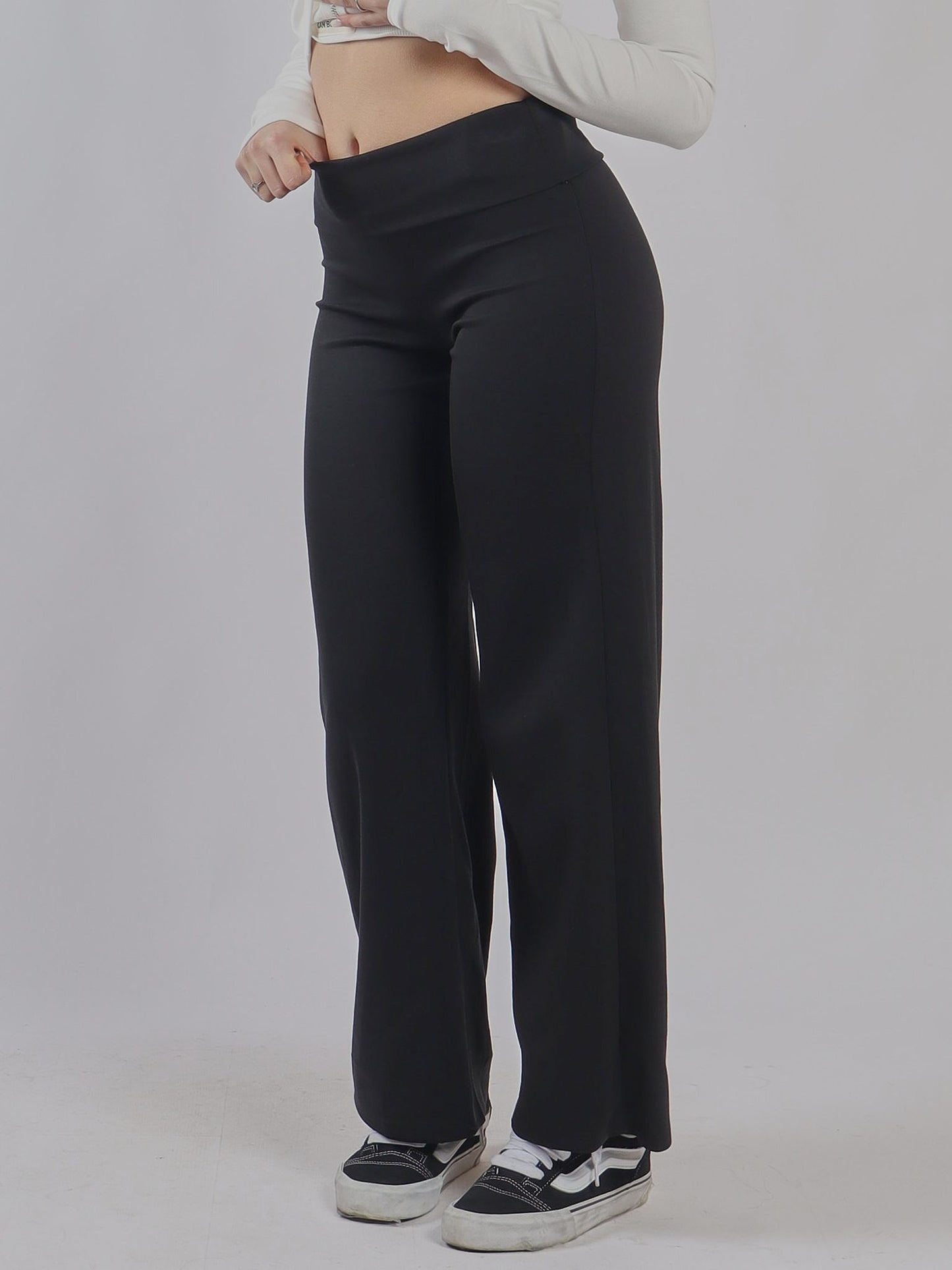 TUTA PALAZZO PE 25Tuta palazzo elegante e fluida,