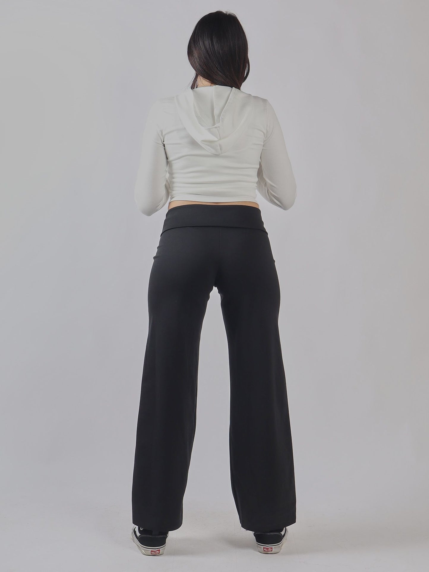 TUTA PALAZZO PE 25Tuta palazzo elegante e fluida,