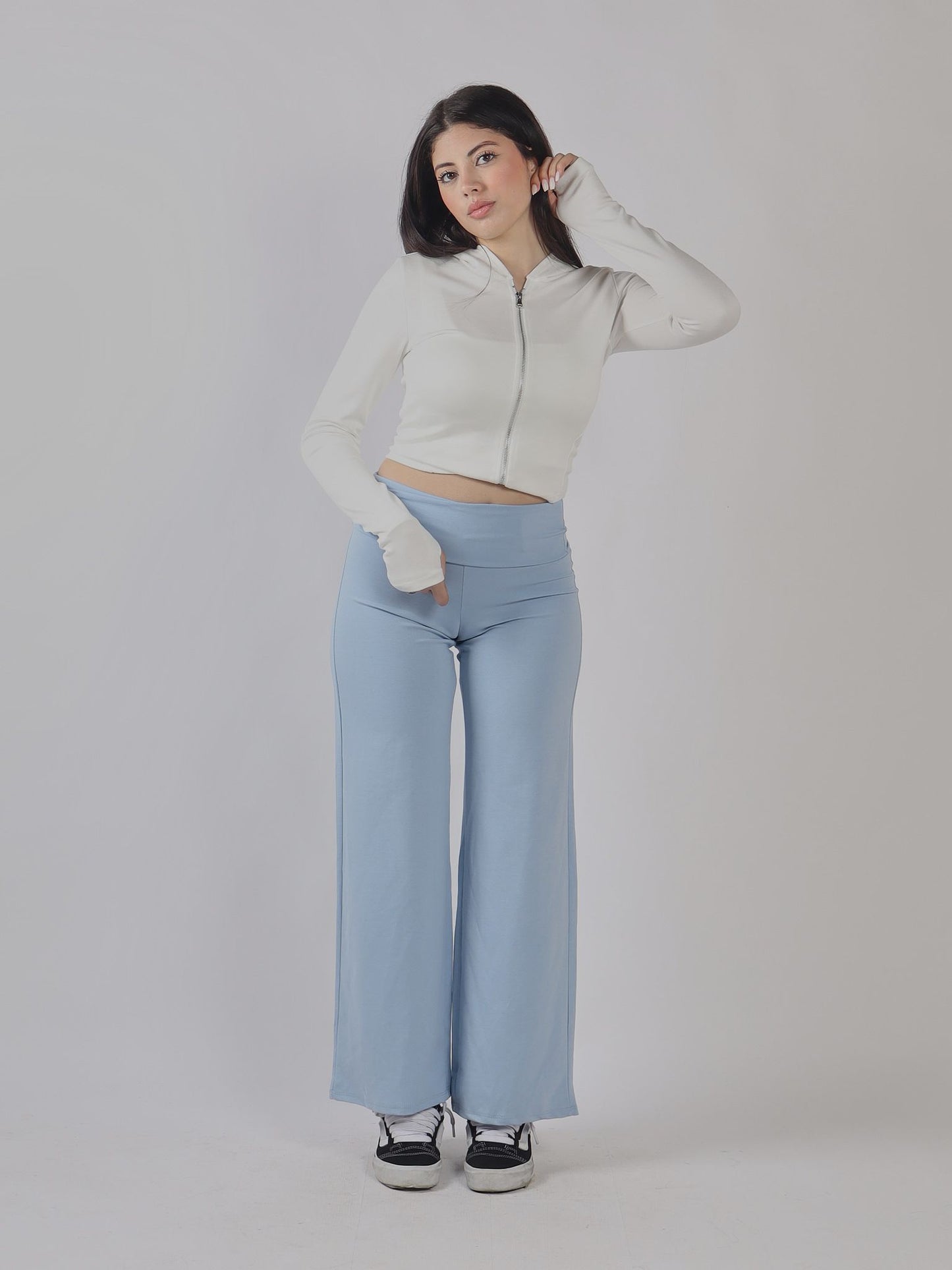 TUTA PALAZZO PE 25Tuta palazzo elegante e fluida,