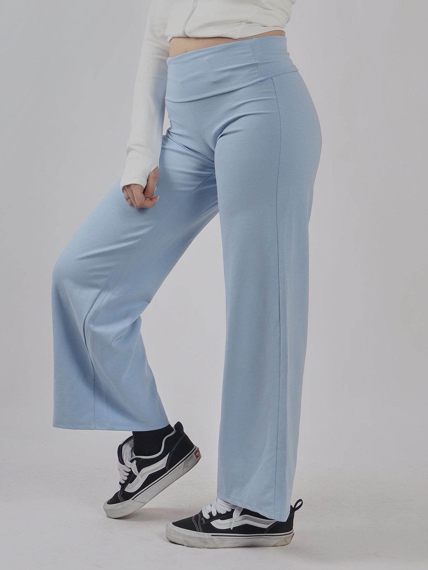 TUTA PALAZZO PE 25Tuta palazzo elegante e fluida,