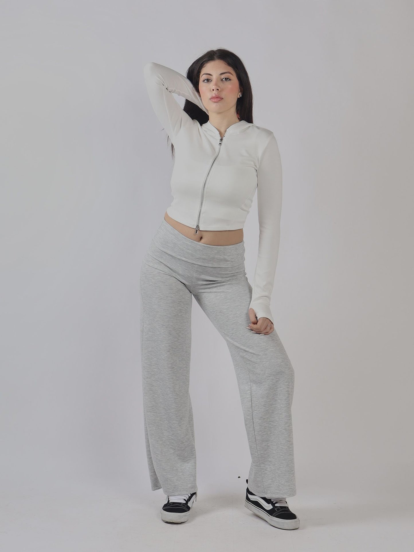 TUTA PALAZZO PE 25Tuta palazzo elegante e fluida,