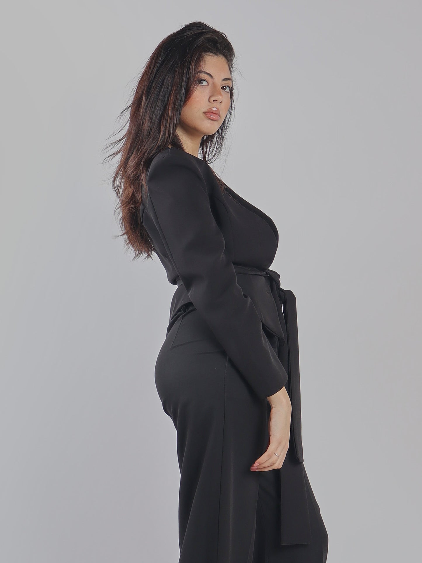 BLAZER CON CINTURA A FIOCCO E TASCHINI