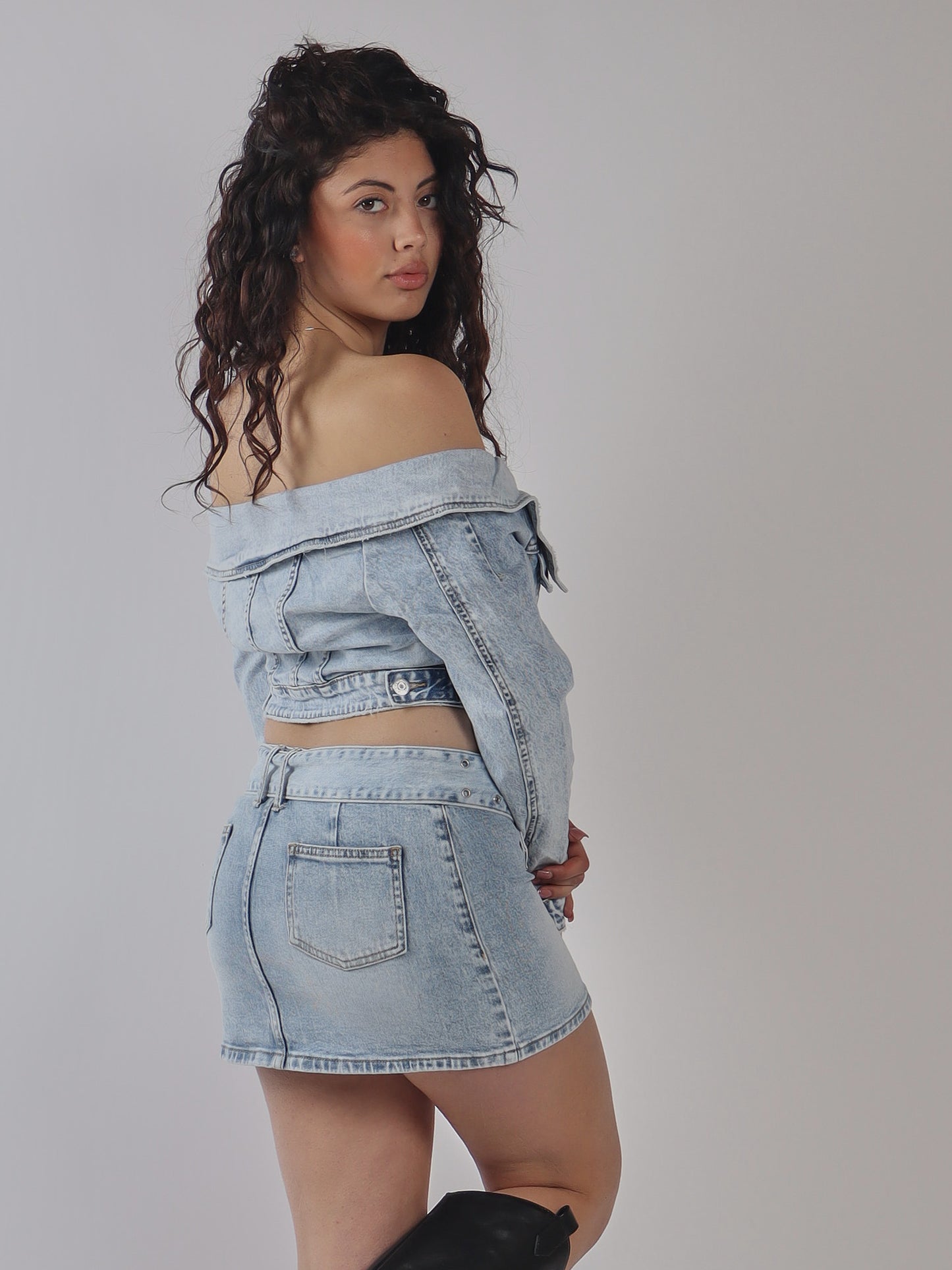 GIACCA CORTA IN DENIM CON SPALLE SCOPERTE