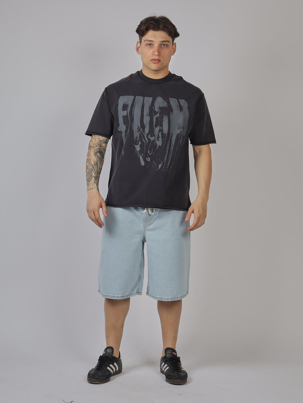 T-SHIRT GRAFICA URBANA