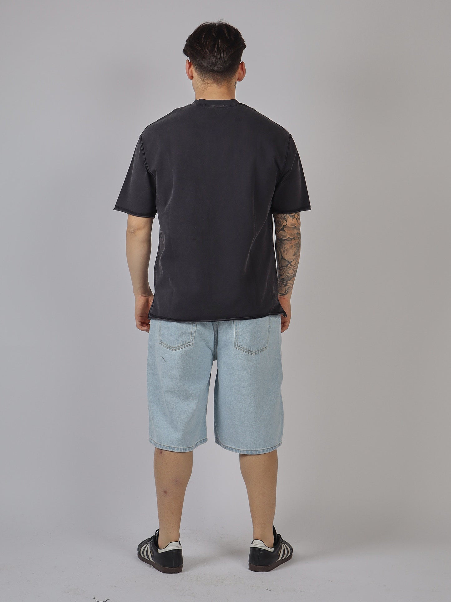 T-SHIRT GRAFICA URBANA