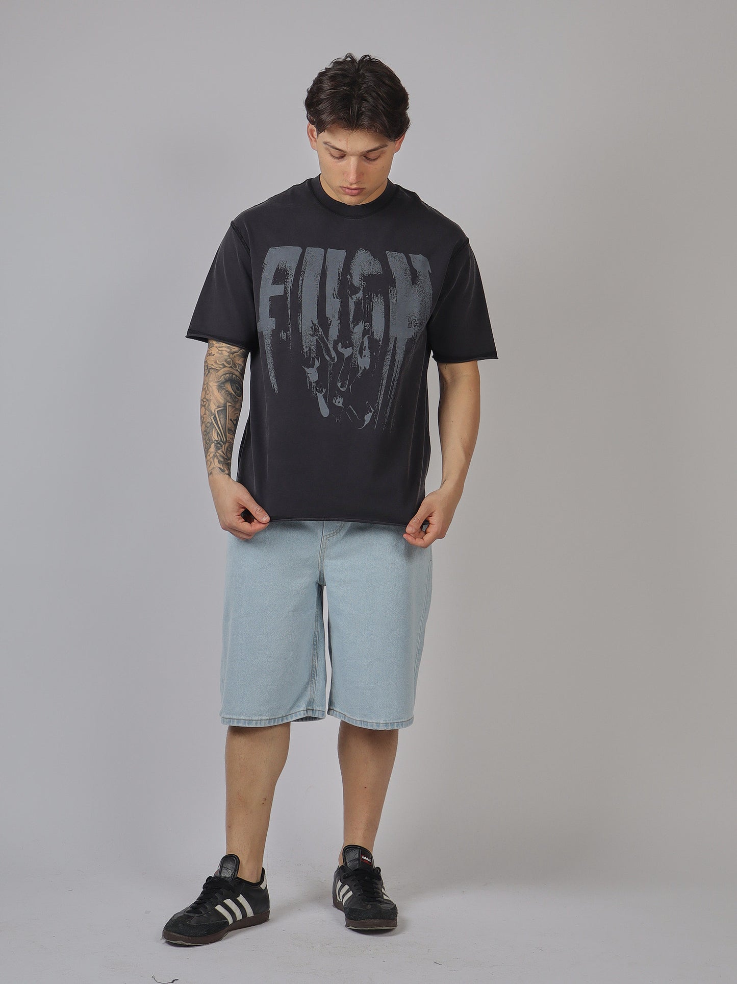 T-SHIRT GRAFICA URBANA