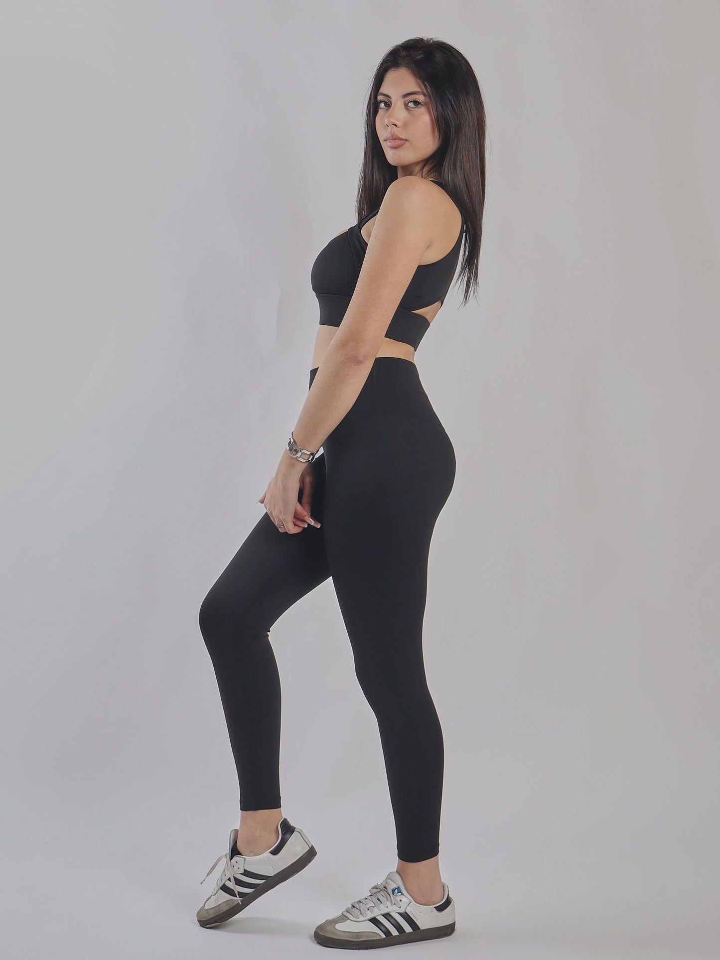 SET ACTIVEWEAR