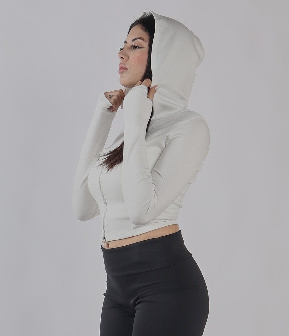 FELPA CROP CON CAPUCCIO PE 25