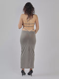 ABITO LUNGO CON DETTAGLI CUT-OUT