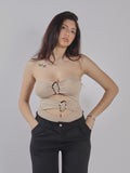 TOP STRAPLESS CON CUT-OUT E PANTALONI A VITA ALTA