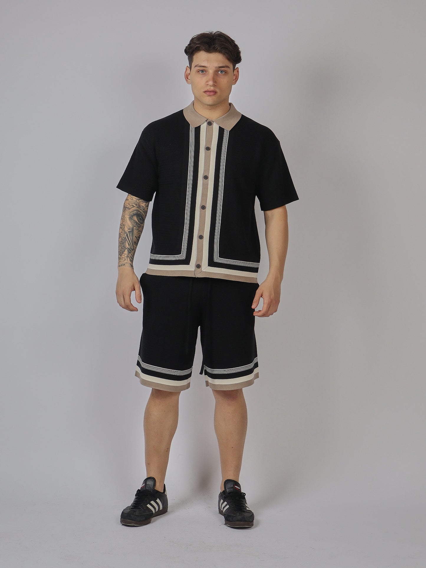 COMPLETO UOMO MAGLIA BOTTONI E BERMUDA CON RIFINIT